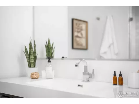Bath - 4555 13th St #2C, Boulder, CO 80304 photo 2 of 6