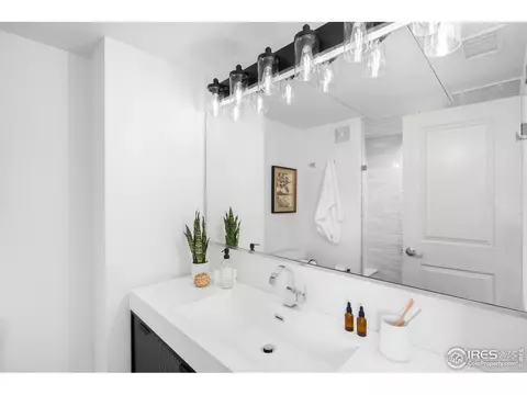 Bath - 4555 13th St #2C, Boulder, CO 80304 photo 1 of 6