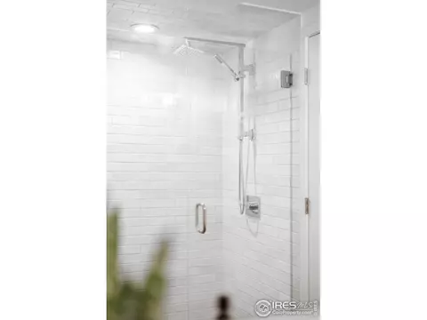 Bath - 4555 13th St #2C, Boulder, CO 80304 photo 5 of 6