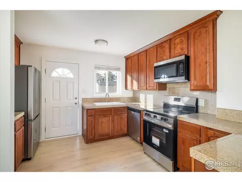 Kitchen - 2885 Quebec St, Denver, CO 80207 photo 3 of 4