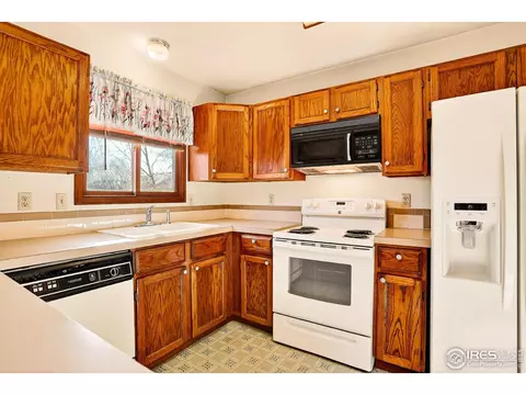 809 Jay Pl, Berthoud, CO 80513 photo 4