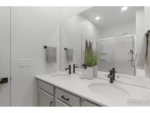 Bath - 6641 6th St, Greeley, CO 80634 photo 3 of 5