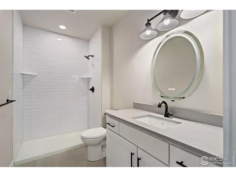 Bath - 1369 Burt Ave, Berthoud, CO 80513 photo 4 of 4