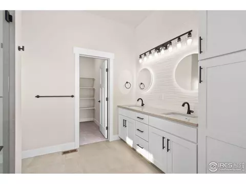 Bath - 1369 Burt Ave, Berthoud, CO 80513 photo 1 of 4