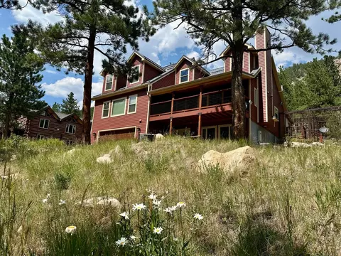 Exterior - 972 Aspen Dr, Lyons, CO 80540 photo 2 of 10