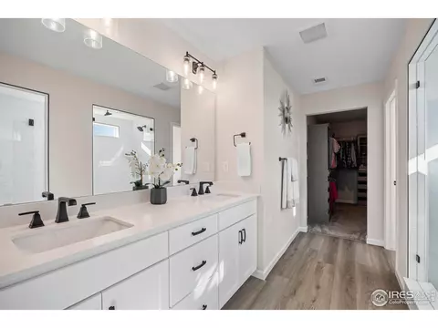 Bath - 951 Rustling St, Windsor, CO 80550 photo 2 of 5
