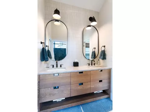 Bath - 6838 Harvest Rd, Boulder, CO 80301 photo 6 of 10