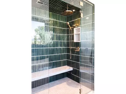Bath - 6838 Harvest Rd, Boulder, CO 80301 photo 3 of 10