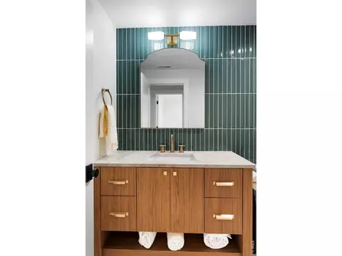 Bath - 6838 Harvest Rd, Boulder, CO 80301 photo 9 of 10