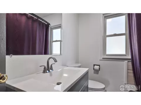 Bath - 706 Cameron St, Brush, CO 80723 photo 1 of 2