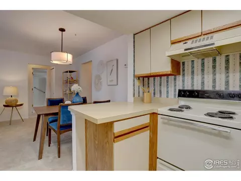Kitchen - 12685 E Pacific Cir #E, Aurora, CO 80014 photo 4 of 4