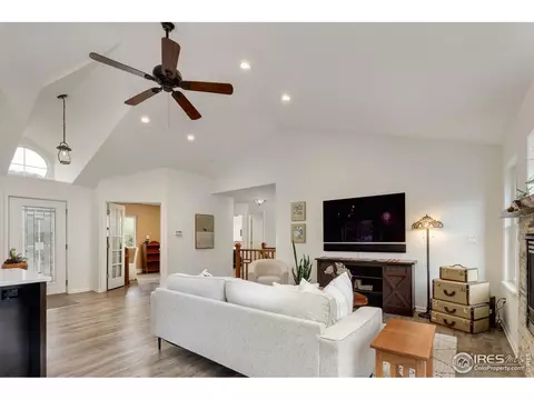 Living - 187 Wichita Rd, Lyons, CO 80540 photo 2 of 5