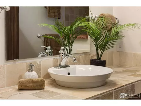 Bath - 187 Wichita Rd, Lyons, CO 80540 photo 1 of 4
