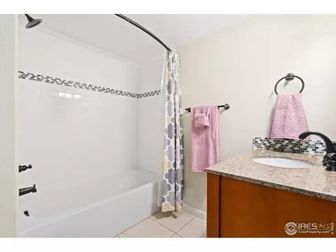 Bath - 8119 Lighthouse Ln, Windsor, CO 80528 photo 5 of 5