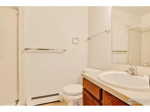 Bath - 3575 28th St #104, Boulder, CO 80301 photo 2 of 2