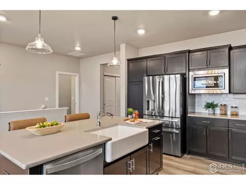 Kitchen - 6752 Castello St, Timnath, CO 80547 photo 5 of 7