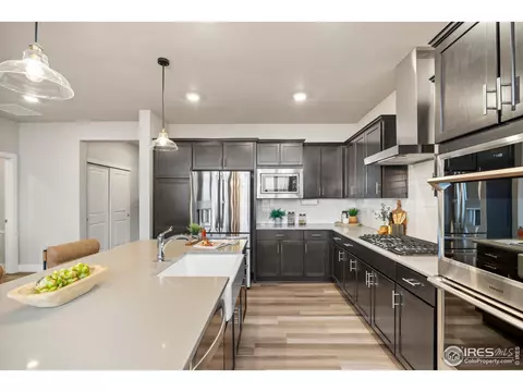 Kitchen - 6752 Castello St, Timnath, CO 80547 photo 2 of 7