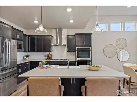 Kitchen - 6752 Castello St, Timnath, CO 80547 photo 4 of 7