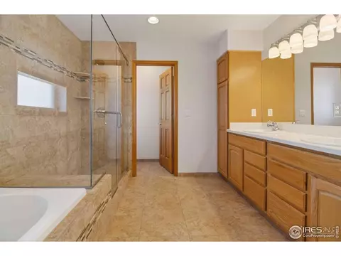 Bath - 6210 E 165th Pl, Brighton, CO 80602 photo 2 of 4