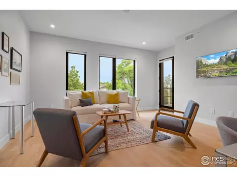 Living - 2718 Pine St #301, Boulder, CO 80302 photo 2 of 3