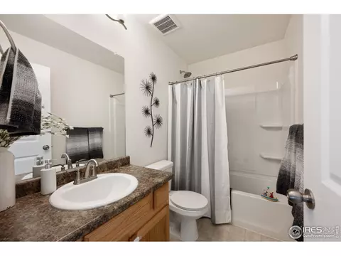 Bath - 1995 Thundercloud Dr, Windsor, CO 80550 photo 2 of 3