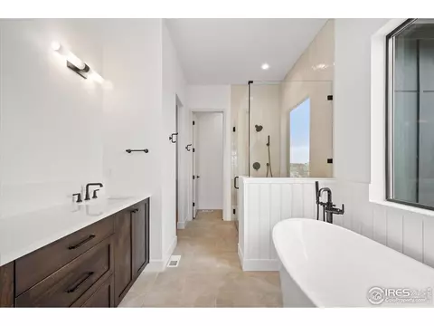Bath - 166 Blue Fortune Dr, Windsor, CO 80550 photo 2 of 6