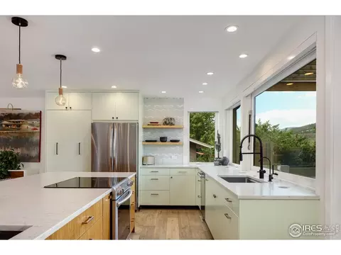 Kitchen - 125 Longs Peak Dr, Lyons, CO 80540 photo 3 of 7