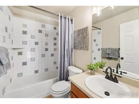 Bath - 11392 Ebony St, Firestone, CO 80504 photo 2 of 3