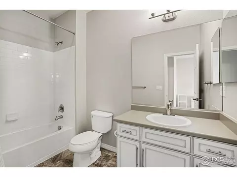 Bath - 8536 Rogers Loop, Arvada, CO 80007 photo 5 of 9