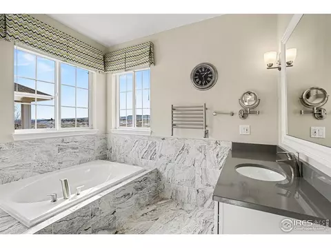 Bath - 8536 Rogers Loop, Arvada, CO 80007 photo 4 of 9
