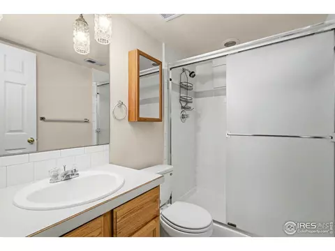 Bath - 1507 Stonewood Ct, Windsor, CO 80550 photo 4 of 4