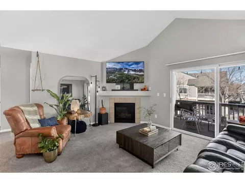 5225 White Willow Dr #J-210, Fort Collins, CO 80528
