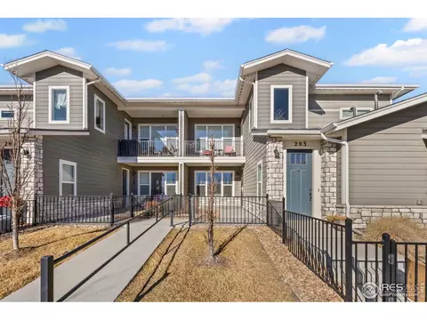 330 High Point Dr #B103, Longmont, CO 80504