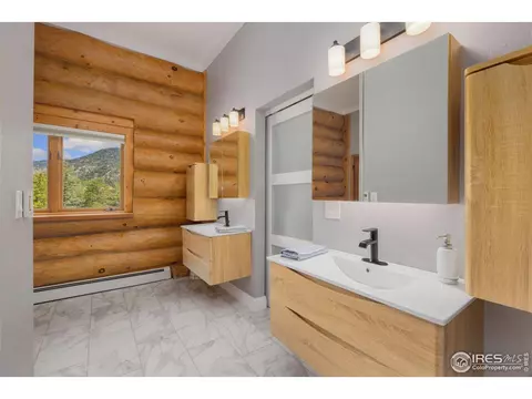 Bath - 95 Choctaw Rd, Lyons, CO 80540 photo 4 of 5