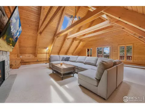 Living - 95 Choctaw Rd, Lyons, CO 80540 photo 6 of 8