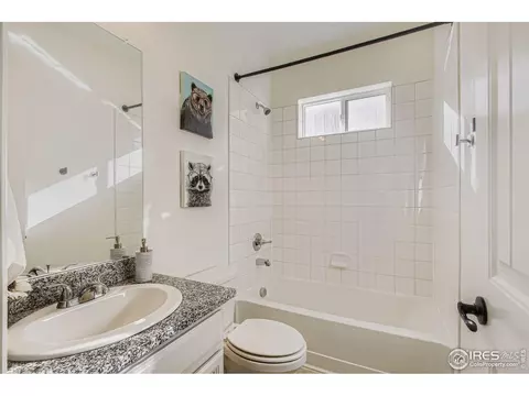 Bath - 9393 Anvil St, Arvada, CO 80007 photo 5 of 6