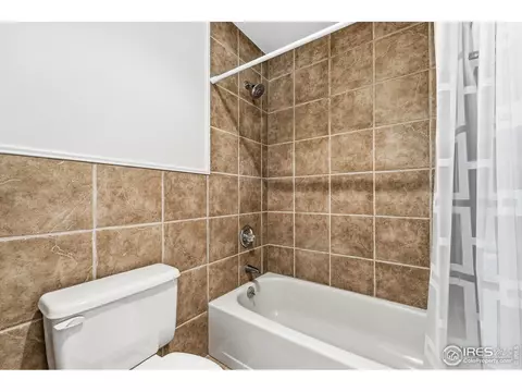 Bath - 3835 Northbrook Dr #E, Boulder, CO 80304 photo 5 of 5