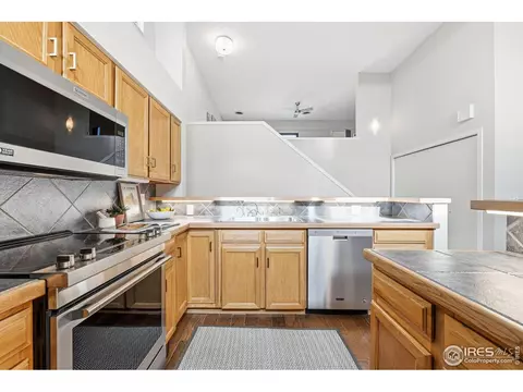 Kitchen - 3835 Northbrook Dr #E, Boulder, CO 80304 photo 4 of 5