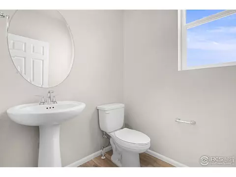 Bath - 533 97th Ave, Greeley, CO 80634 photo 1 of 3
