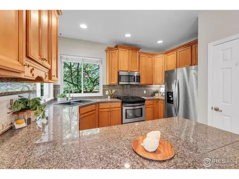 Kitchen - 5900 Brandywine Ct, Boulder, CO 80301 photo 2 of 2