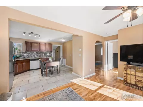 136 E 5th Ave, Longmont, CO 80504 photo 9