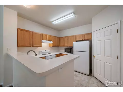 12182 E 2nd Dr, Aurora, CO 80011 photo 17