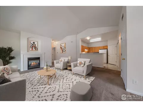 12182 E 2nd Dr, Aurora, CO 80011 photo 2