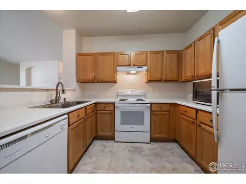12182 E 2nd Dr, Aurora, CO 80011 photo 18