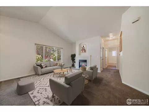 12182 E 2nd Dr, Aurora, CO 80011 photo 4