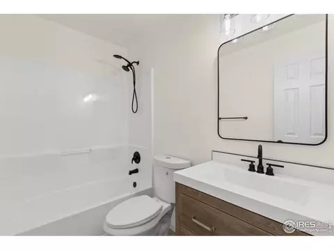 Bath - 10510 Dresden St, Firestone, CO 80504 photo 2 of 3