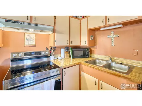 Kitchen - 2148 75th St, Boulder, CO 80301 photo 4 of 4
