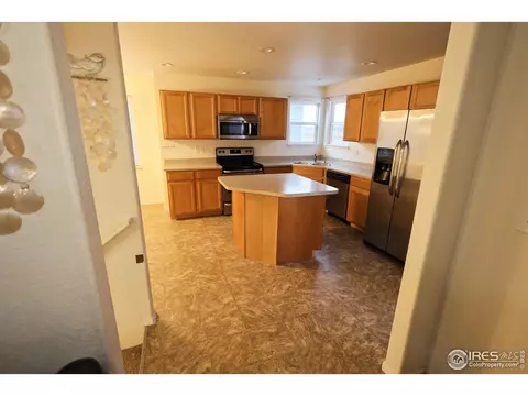 Kitchen - 542 Cherryridge Dr, Windsor, CO 80550 photo 3 of 6