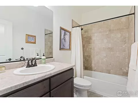 Bath - 2722 Big Empty Pl, Berthoud, CO 80513 photo 2 of 2