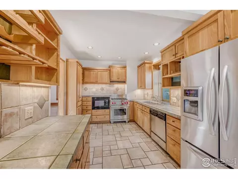 Kitchen - 964 Grant Pl, Boulder, CO 80302 photo 1 of 2